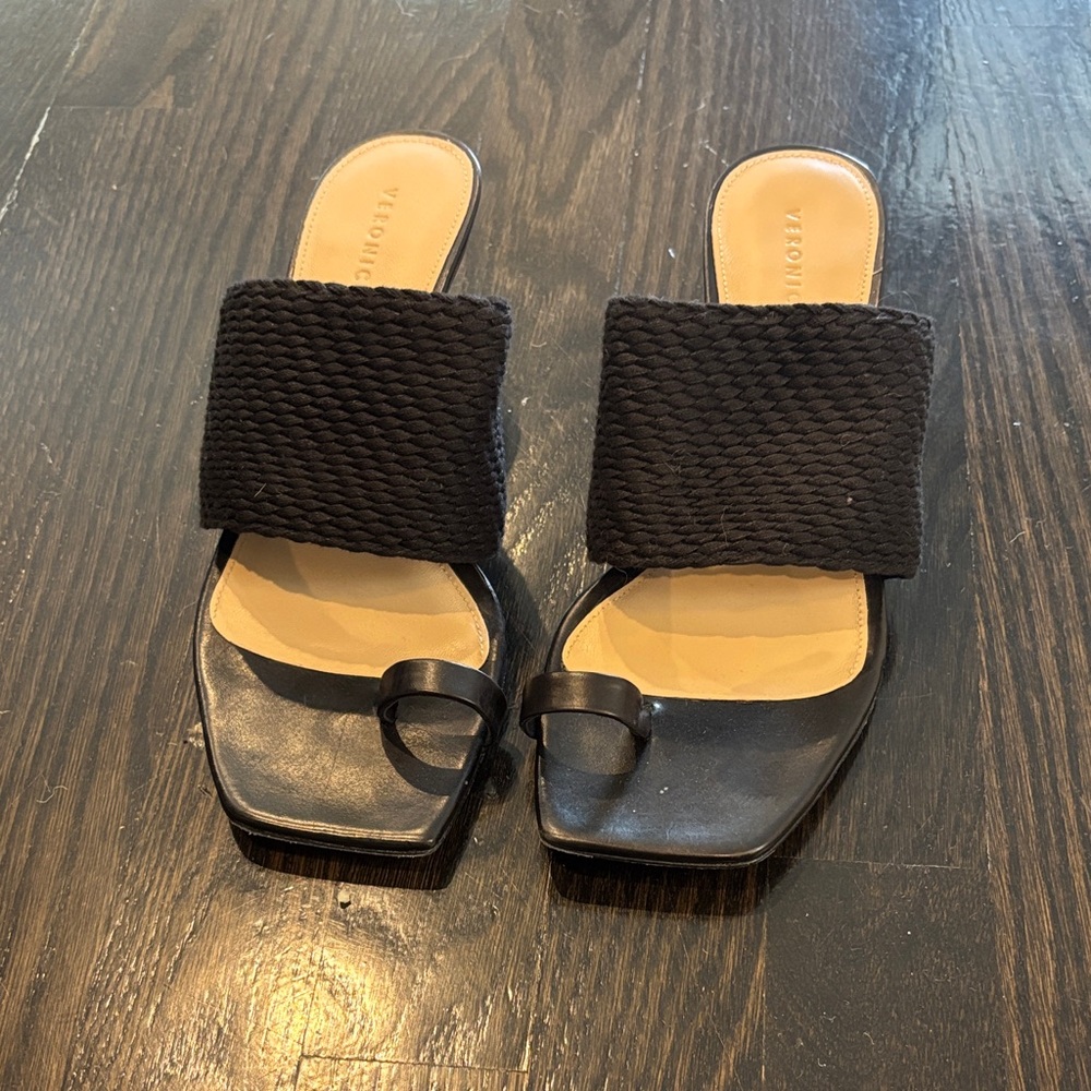 Veronica Beard Black Textured Sandals